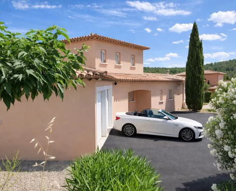 Villa Giovanna in Saint-Raphaël, north view