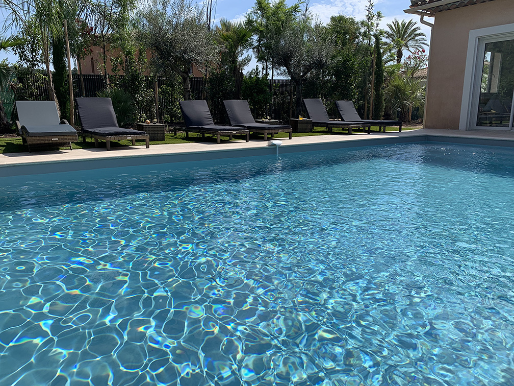 Jardin et piscine Villa Giovanna Saint-Raphaël